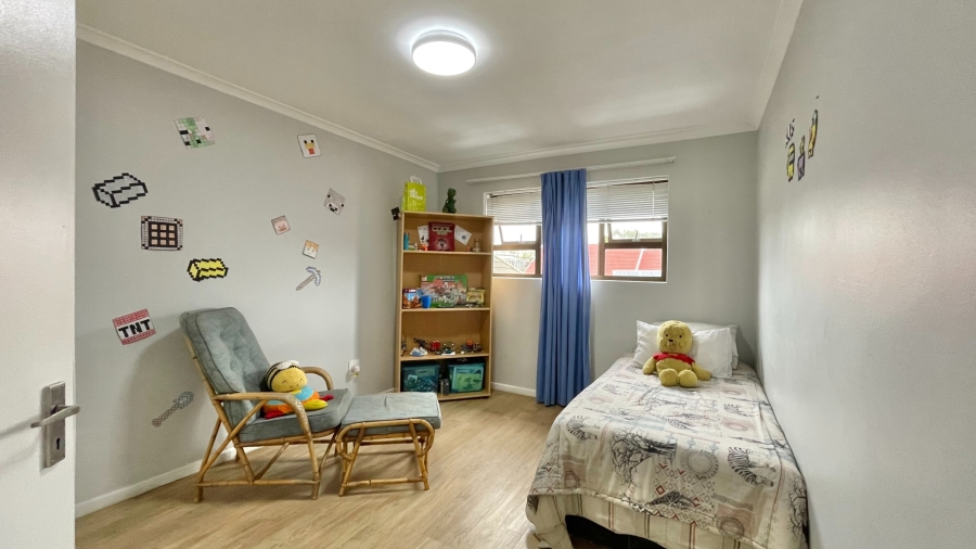 5 Bedroom Property for Sale in Lochnerhof Western Cape